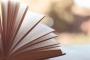 Libri che lasciano il segno: l’arte di scegliere la carta per arricchire l’esperienza di lettura